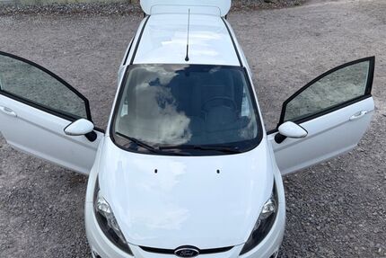 Ford Fiesta 165.270 km 3.890 &euro; Böblingen 71032