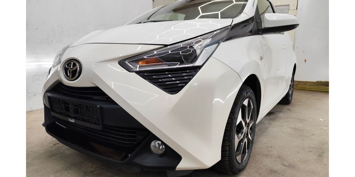 Toyota Aygo (X) 38.800 km 10.490 &euro; Thalhausen 56584