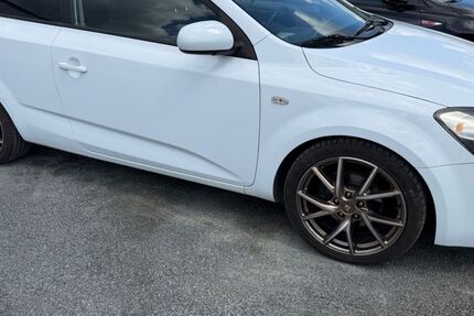 Kia pro ceed / ProCeed 134.500 km 3.800 &euro; Unterleinleiter 91364