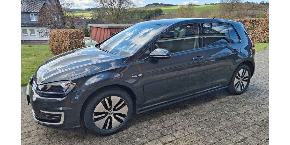 VW Golf 91.750 km 14.699 &euro; Erndtebrück 57339