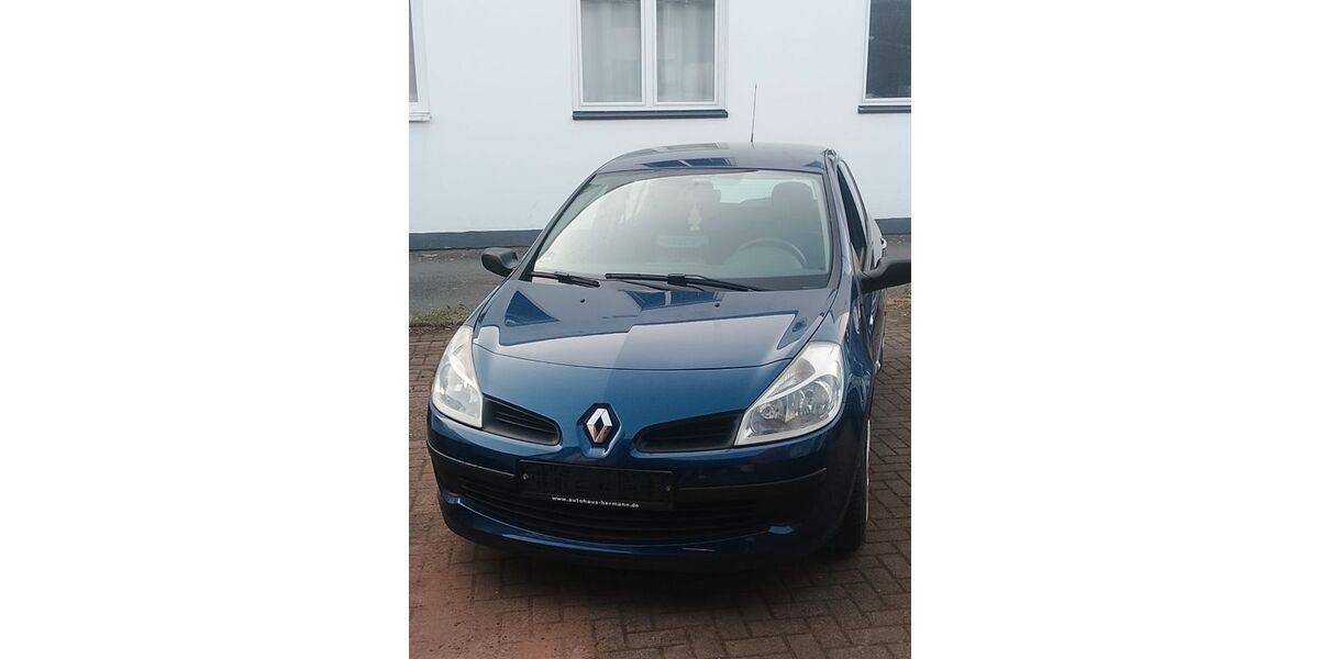 Renault Clio 78.000 km 2.150 &euro; Braunschweig 38118