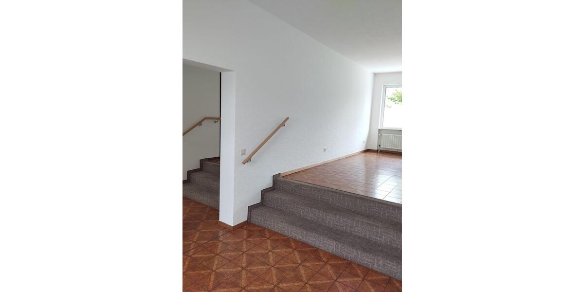 Dachgeschoßwohnung Lenningen - 3 Zimmer, 58 m&sup2;, 600&euro; | Angebot:26646778