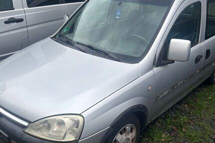 Opel Combo 180.000 km 1.400 &euro; Frankfurt am Main 65933