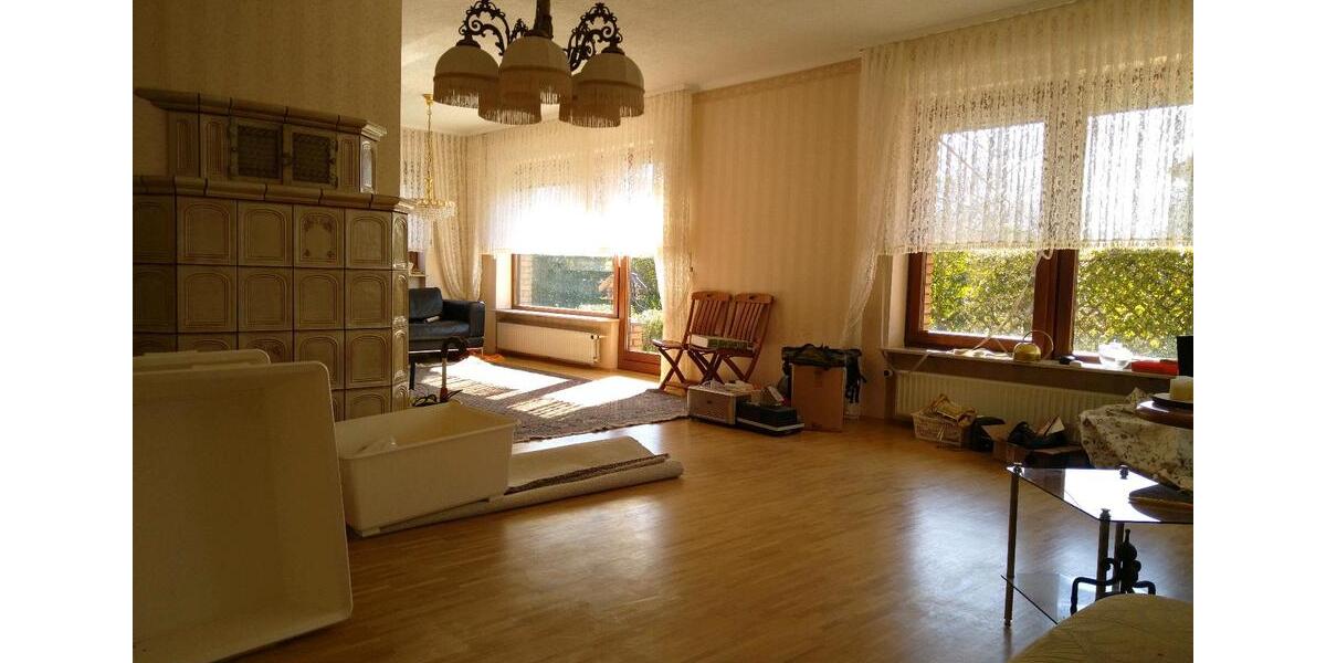 Einfamilienhaus Oberursel (Taunus) - 7 Zimmer, 220 m&sup2;, 2.750&euro; | Angebot:23213902