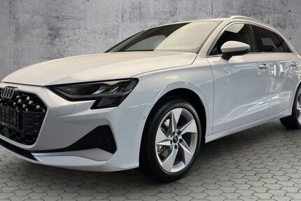 Audi A3 8.000 km 29.900 &euro; Paderborn 33100