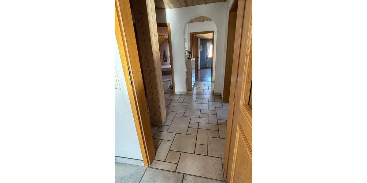 Etagenwohnung Sulzdorf Sternberg - 3 Zimmer, 120 m&sup2;, 770&euro; | Angebot:26162706