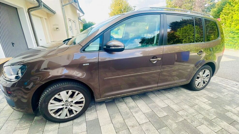 VW Touran 191.000 km 8.300 € Grenzach-Wyhlen 79639