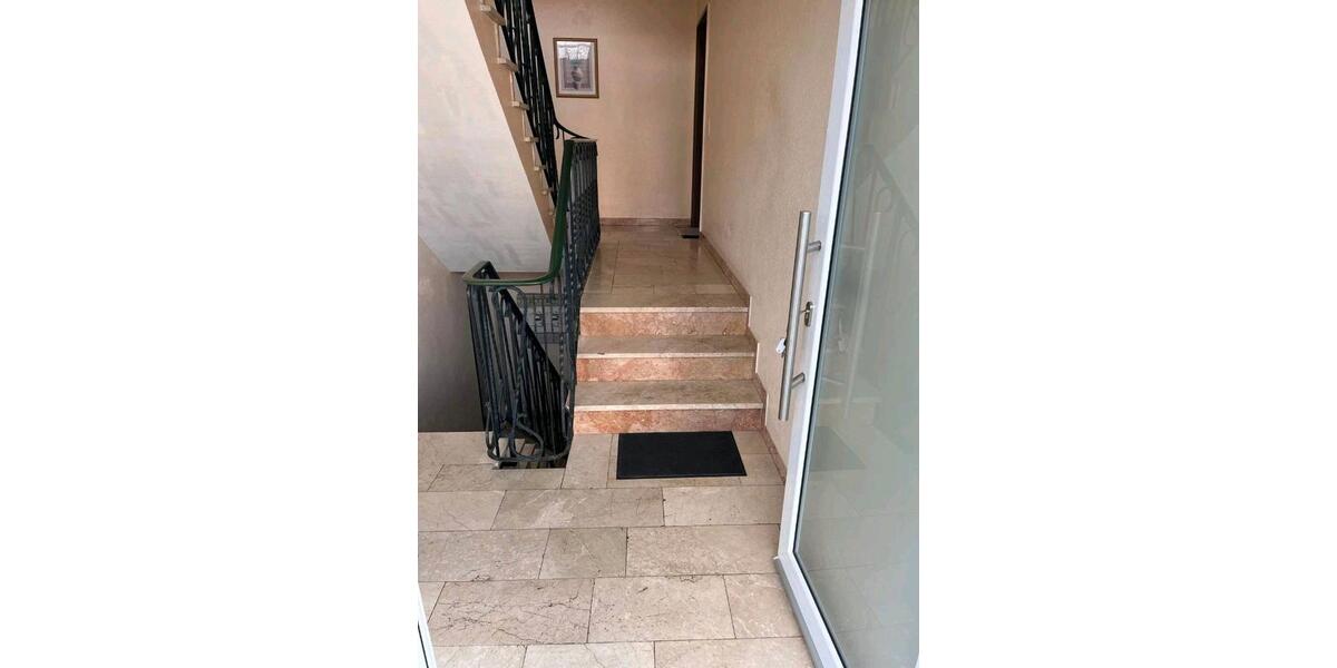 Dachgeschoßwohnung Lambsheim - 3 Zimmer, 65 m&sup2;, 650&euro; | Angebot:26635158