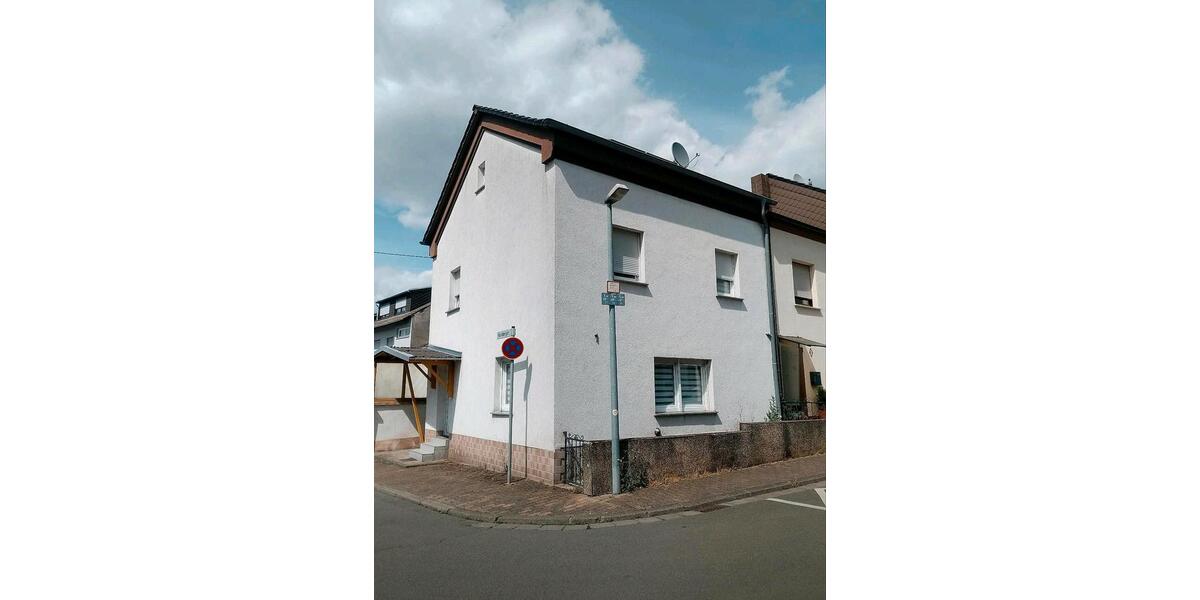 Einfamilienhaus Saarlouis - 7 Zimmer, 115 m&sup2;, 175.000&euro; | Angebot:26883403