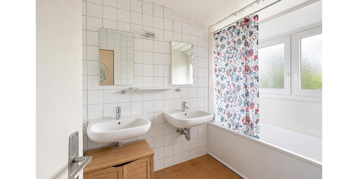 Etagenwohnung Leinfelden-Echterdingen Echterdingen - 3.5 Zimmer, 100 m&sup2;, 1.300&euro; | Angebot:26592744