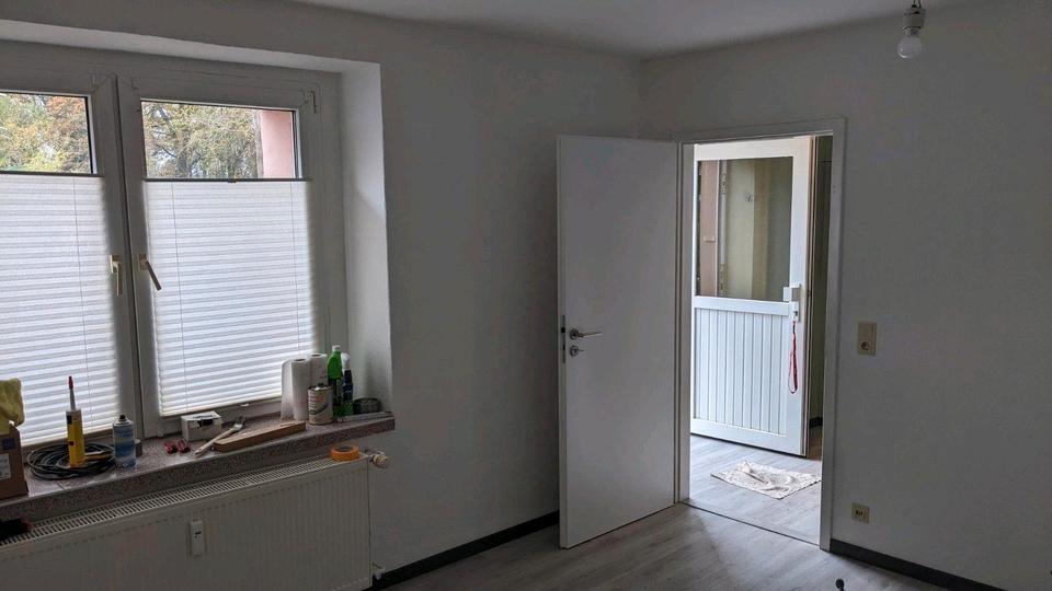 Erdgeschoßwohnung Wettin-Löbejün Löbejün - 2.5 Zimmer, 45 m&sup2;, 270&euro; | Angebot:26235448