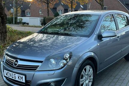 Opel Astra 46.788 km 4.449 € Paderborn 33100