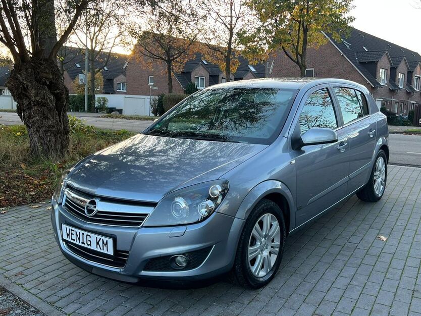 Opel Astra 46.788 km 4.449 € Paderborn 33100