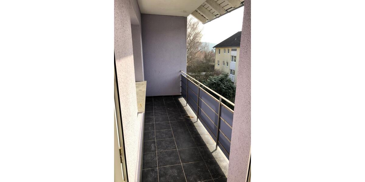 Erstbezug nach Sanierung! Schöne 3-Zimmer-Wohnung mit Balkon in der Kernstadt! 3 zimmer