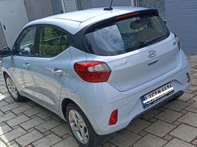 i10