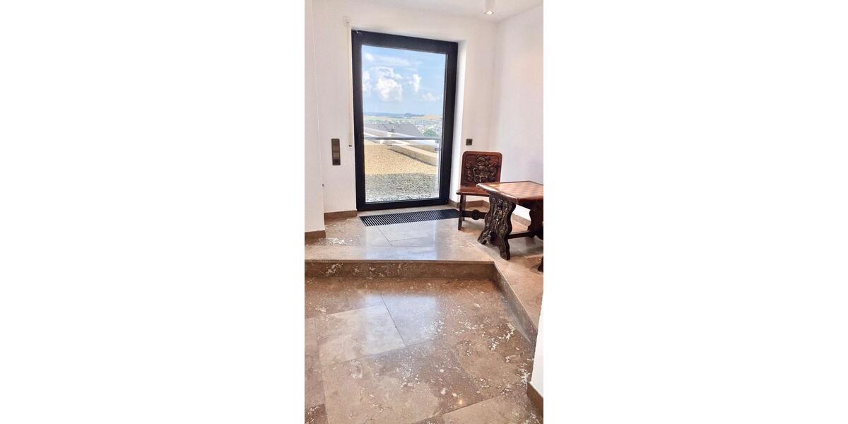 Einfamilienhaus Hof Neuhof - 5 Zimmer, 326 m&sup2;, 1.950&euro; | Angebot:26096955