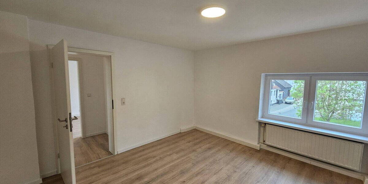 Etagenwohnung Schiffweiler - 3 Zimmer, 57 m&sup2;, 570&euro; | Angebot:26627744