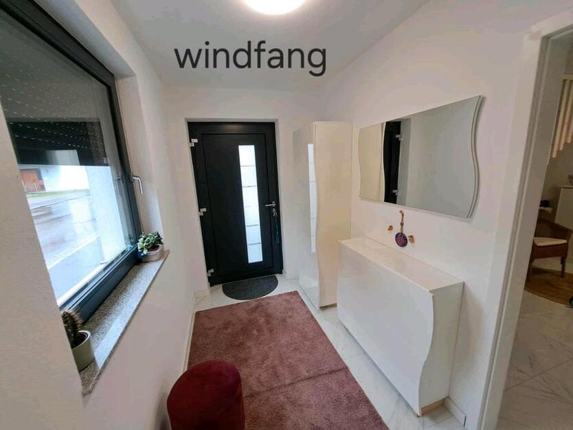 Großzügige und moderne Doppelhaushälfte