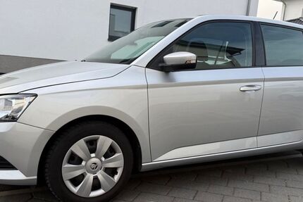 Skoda Fabia 86.000 km 5.900 &euro; Kassel 34123