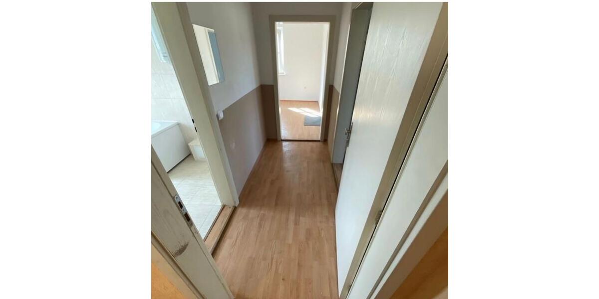 Etagenwohnung Wanfried - 2 Zimmer, 52 m&sup2;, 300&euro; | Angebot:25657866