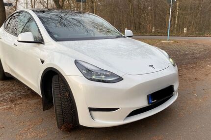 Tesla Model Y 49.750 km 33.590 &euro; Duisburg 47279
