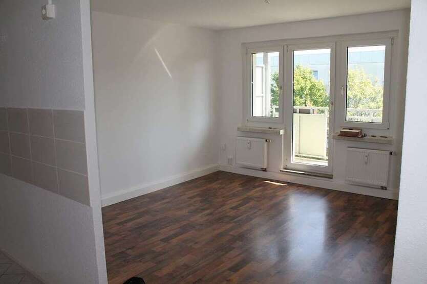 Wohnung zum Mieten in Chemnitz 300 € 57.07 m²