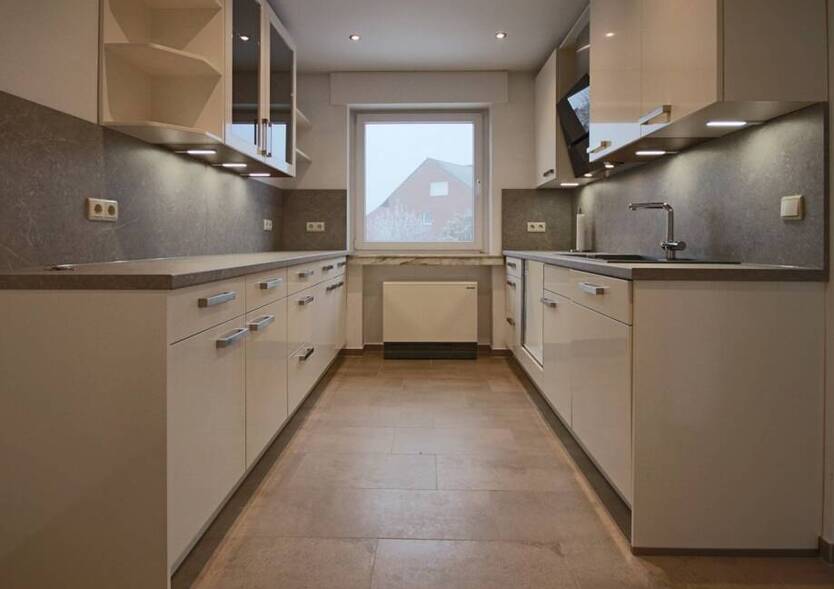 2-Zimmer-Wohnung mit Dachterrasse und Kfz-Stellplatz