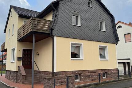 Gepflegtes Zweifamiienhaus in ruhiger Lage von Dassel 8 zimmer
