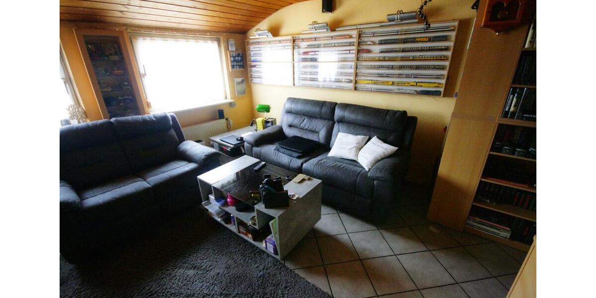 Dachgeschoßwohnung Ludwigshafen am Rhein Parkinsel - 4 Zimmer, 100 m&sup2;, 400.000&euro; | Angebot:26706806