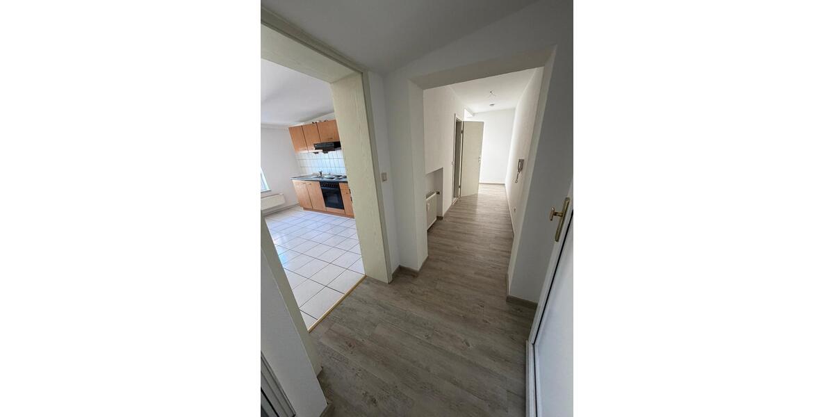 Dachgeschoßwohnung Halle (Saale) Am Wasserturm/Thaerviertel - 2 Zimmer, 58 m&sup2;, 420&euro; | Angebot:26398608