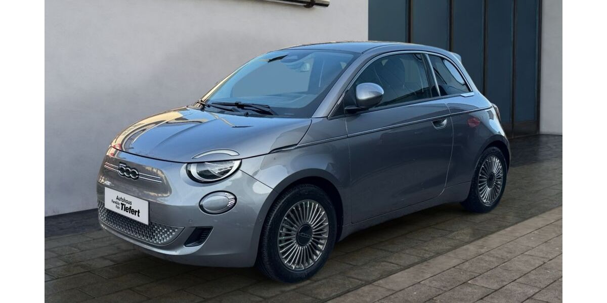 Fiat 500e 9.642 km 23.699 &euro; Lauchringen 79787