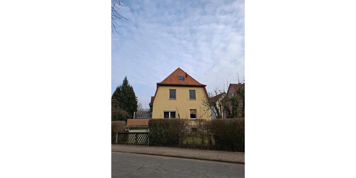 Einfamilienhaus Einbeck - 6 Zimmer, 135 m&sup2;, 85.000&euro; | Angebot:27030021