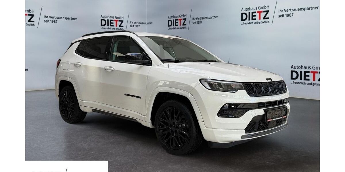 Jeep Compass 10.800 km 24.990 &euro; Wildau 15745