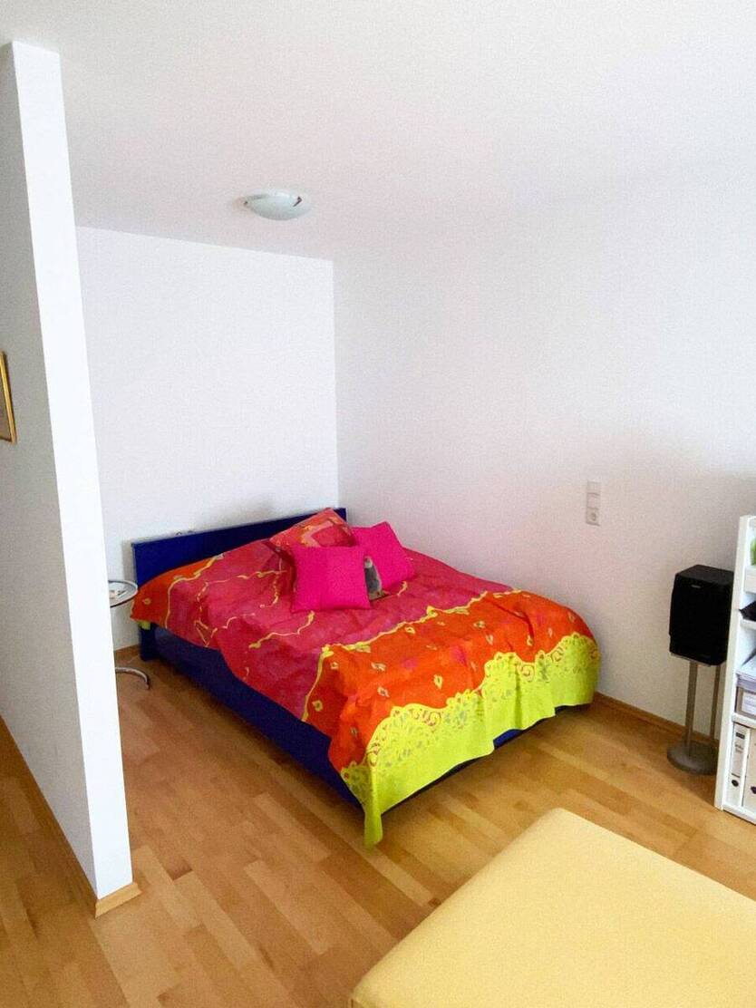 Luxuriöse ETW, S-West, Top Lage, WFL 49,16qm, Bj.88, 1 TG, 1 Kitchenette, üb. Terrasse, Garten, lux. Modern., Parkettböden, kurzf. Bezug 1 zimmer