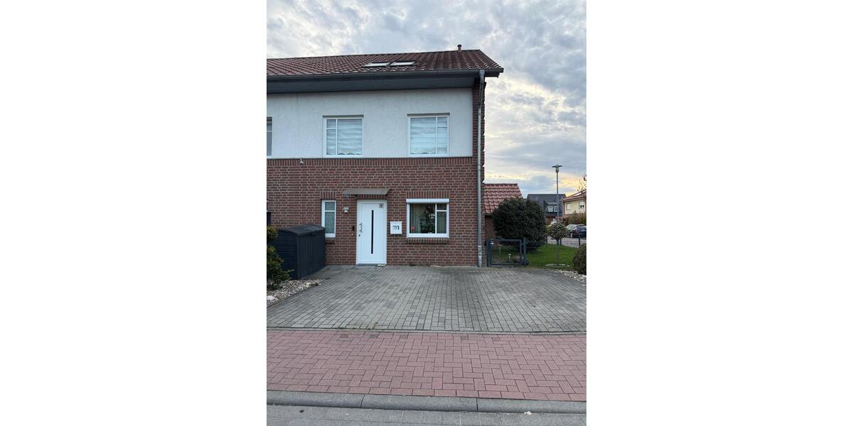 Reihenhaus Buxtehude - 6 Zimmer, 149 m&sup2;, 1.950&euro; | Angebot:26380990