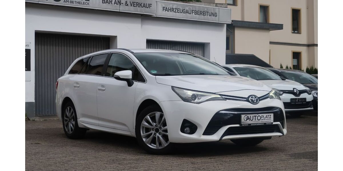Toyota Avensis 199.941 km 7.650 &euro; Bielefeld 33617