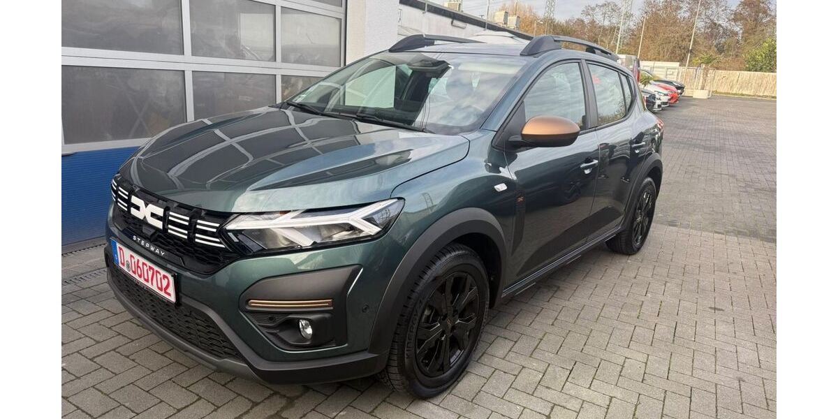 Dacia Sandero 2.150 km 15.500 € Düsseldorf OT Vennhausen 40627