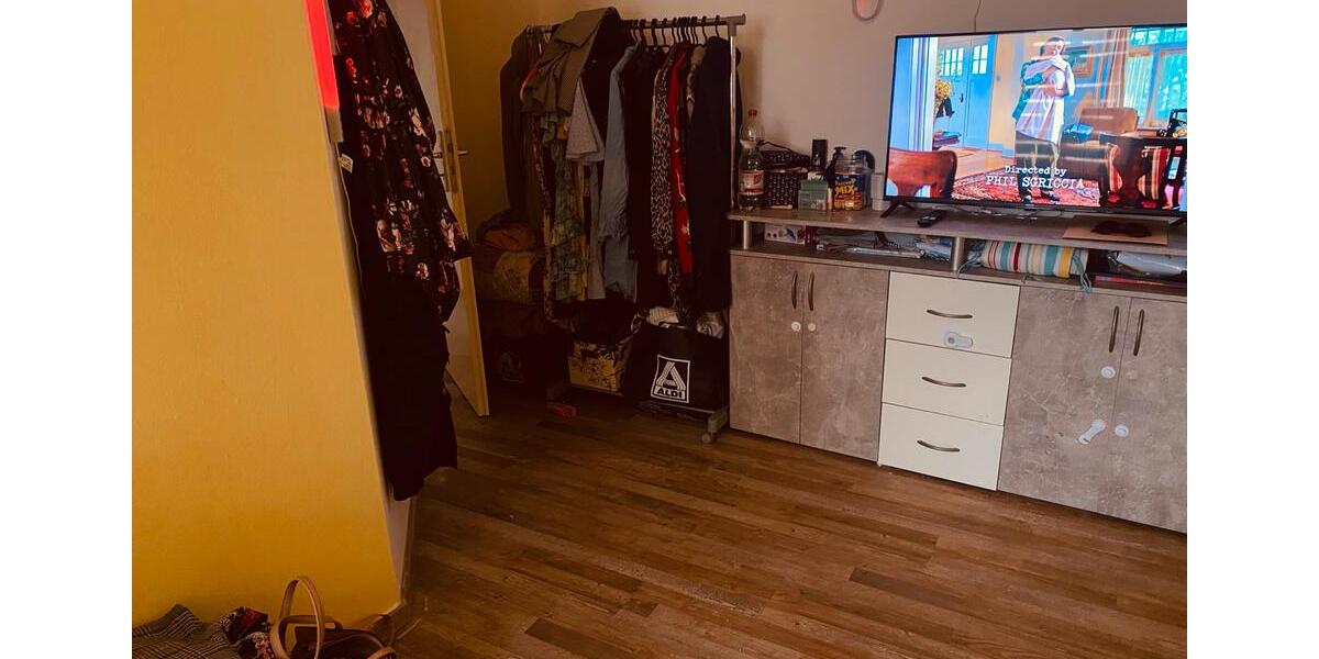 Etagenwohnung Eisenberg - 1 Zimmer, 60 m&sup2;, 350&euro; | Angebot:26134113