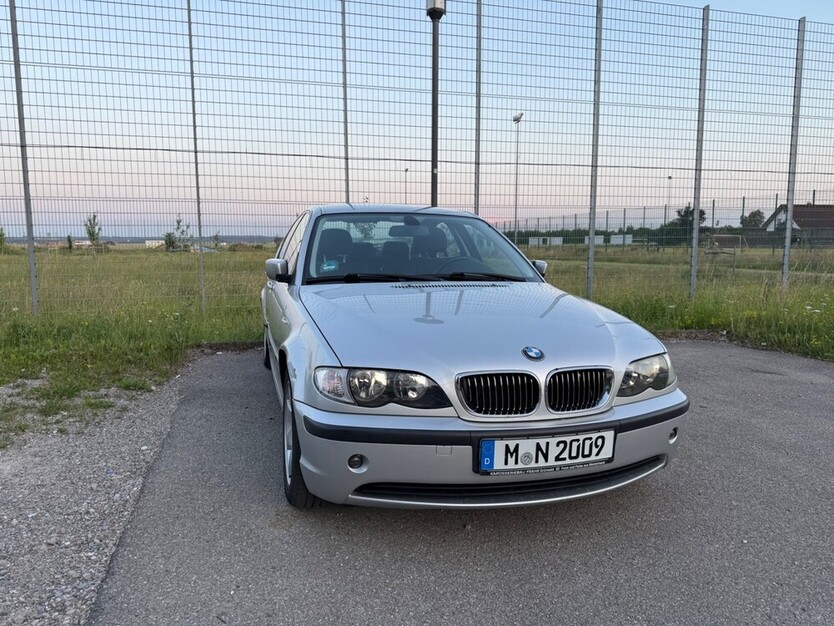 BMW 320i