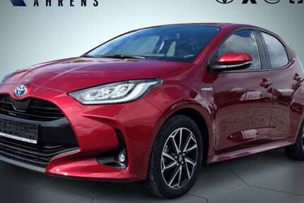 Toyota Yaris 17.500 km 17.990 &euro; Stralsund 18437