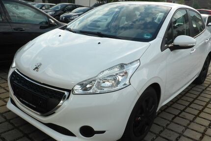 Peugeot 208 96.000 km 4.990 &euro; Wolfenbüttel 38304