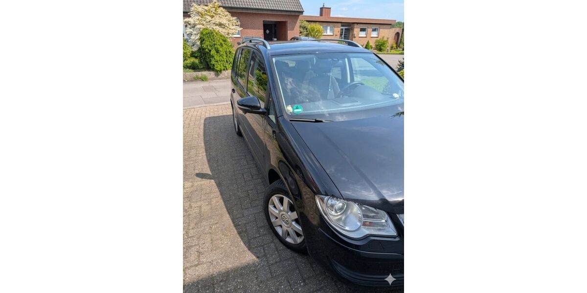 VW Touran 152.000 km 5.000 &euro; Hamminkeln 46499