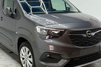 Opel Combo Life 131.500 km 14.999 &euro; Torgau 04860