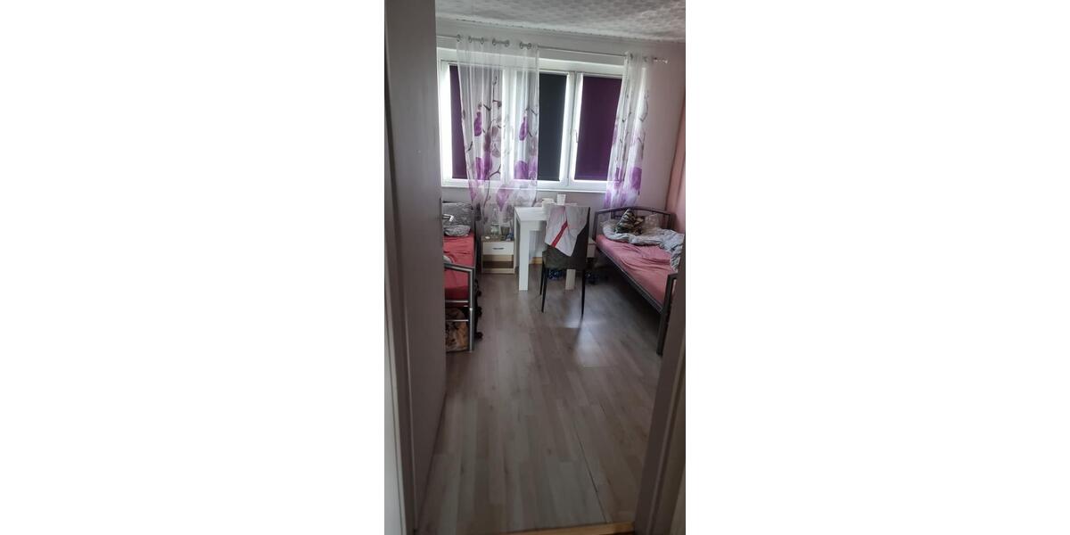 Etagenwohnung Arnstadt - 3 Zimmer, 65 m&sup2;, 510&euro; | Angebot:26163893