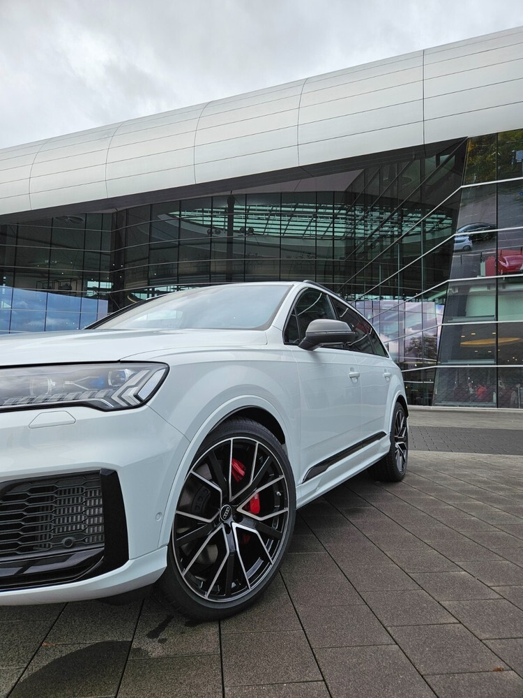 Audi SQ7 24.000 km 95.000 € Iserlohn 58636