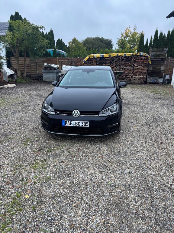 VW Golf 85.000 km 12.800 € Pfaffenhofen 85276