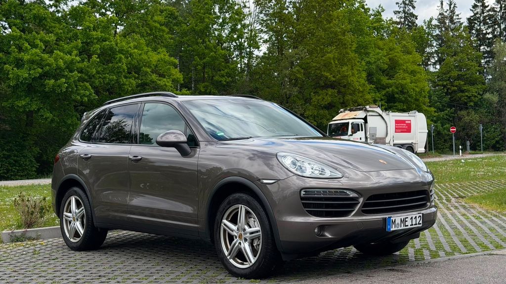 Porsche Cayenne 325.000 km 12.999 &euro; München 81549