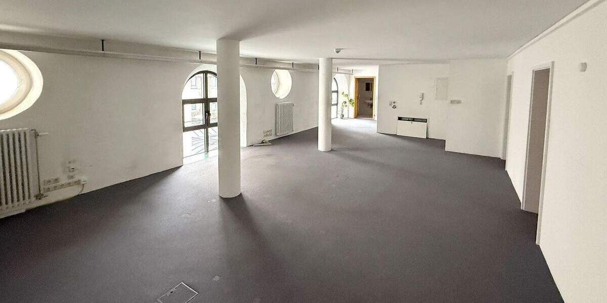 Gewerbeobjekt Villingen-Schwenningen Villingen - 5 Zimmer, 149 m&sup2;, 300.000&euro; | Angebot:25745705
