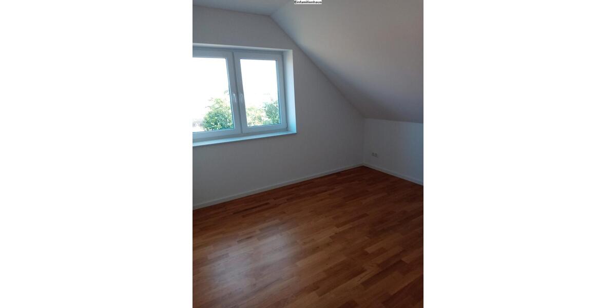 Einfamilienhaus Schwerin Friedrichsthal - 8 Zimmer, 222 m&sup2;, 670.000&euro; | Angebot:26355574