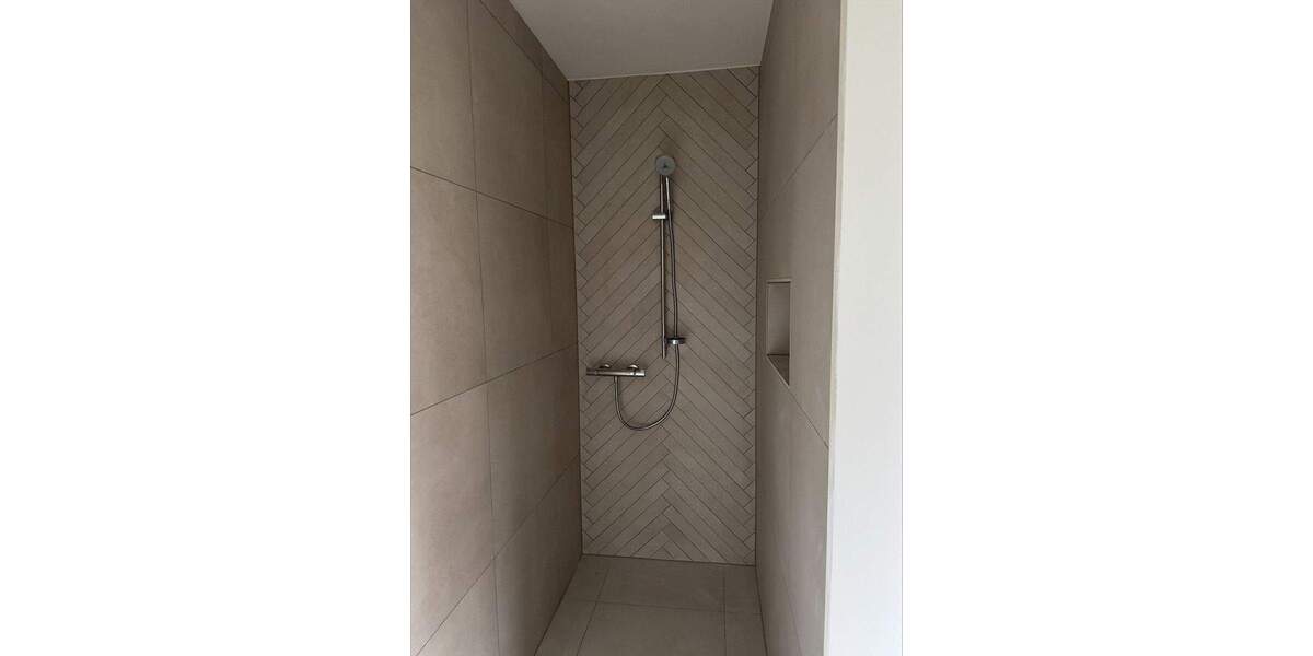 Modernes Wohnen im Neubau - 5-Zimmer-Einheit mit Terrasse & Carport 5 zimmer